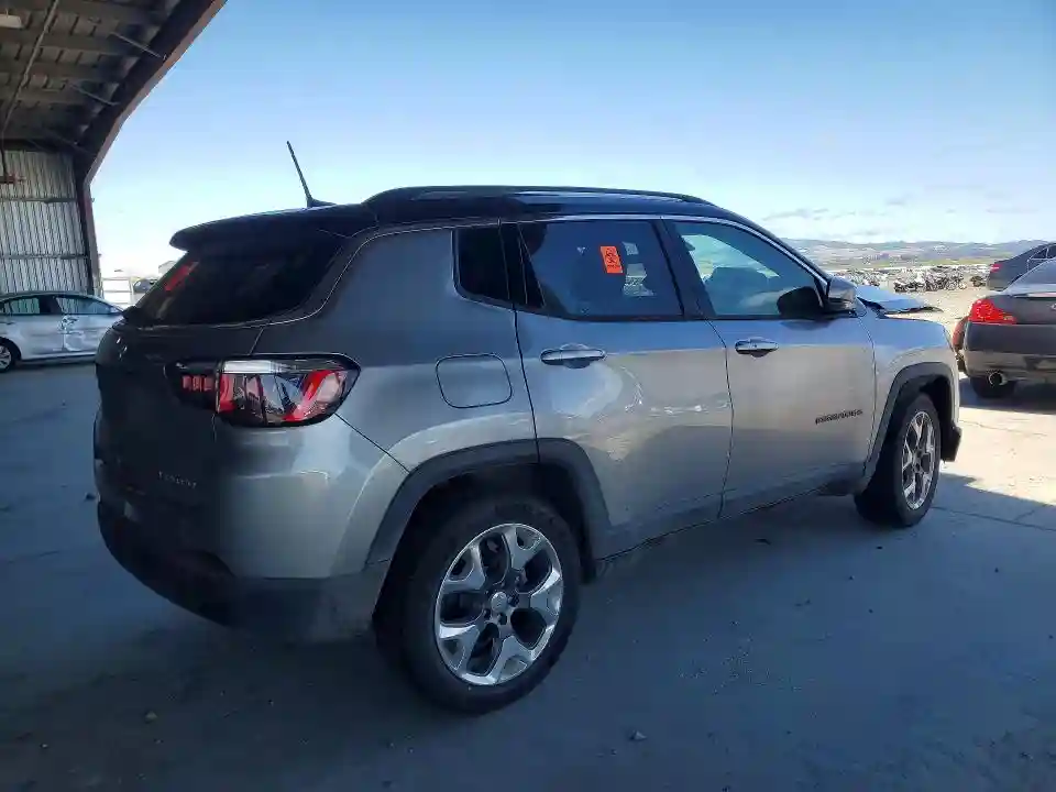 3C4NJCCB5JT257080 2018 JEEP COMPASS-2