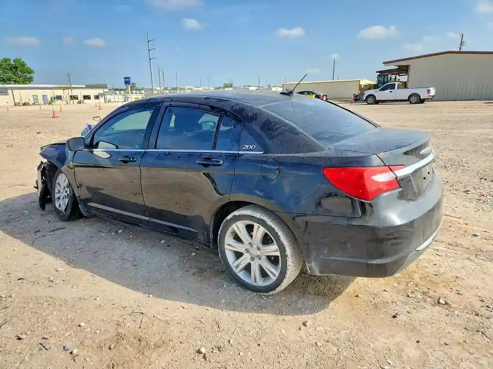 1C3BC4FB6BN618563 2011 CHRYSLER 200-1