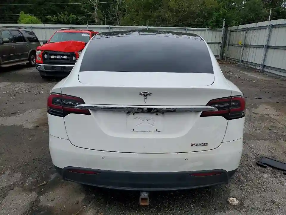 5YJXCBE40GF008995 2016 TESLA MODEL X-5