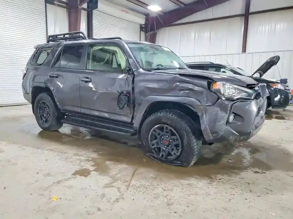 JTEBU5JR1J5485322 2018 TOYOTA 4RUNNER-3