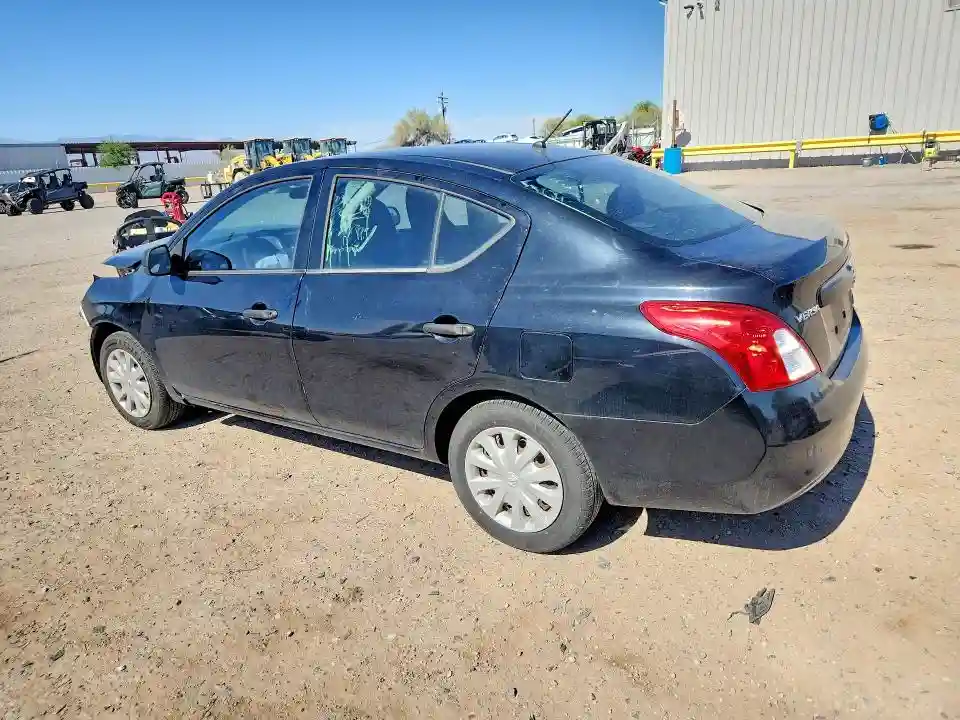 3N1CN7AP0DL842447 2013 NISSAN VERSA-1