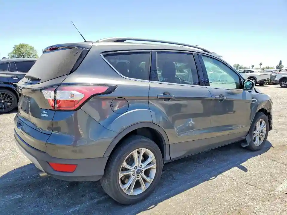 1FMCU0GD7JUB25903 2018 FORD ESCAPE-2
