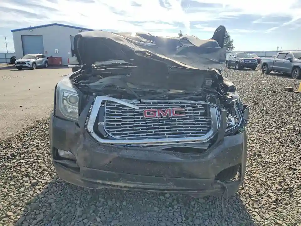 1GKS2HKJ1JR133682 2018 GMC YUKON-4