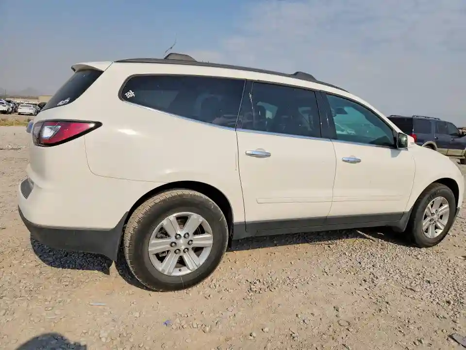 1GNKVHKD0EJ270721 2014 CHEVROLET TRAVERSE-2
