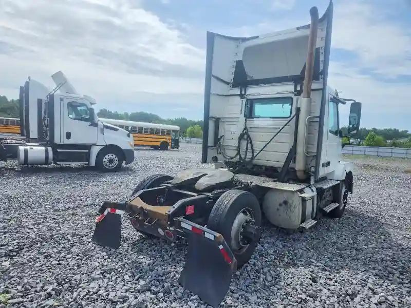 4V4N39TG6HN988088 2017 VOLVO VN-3