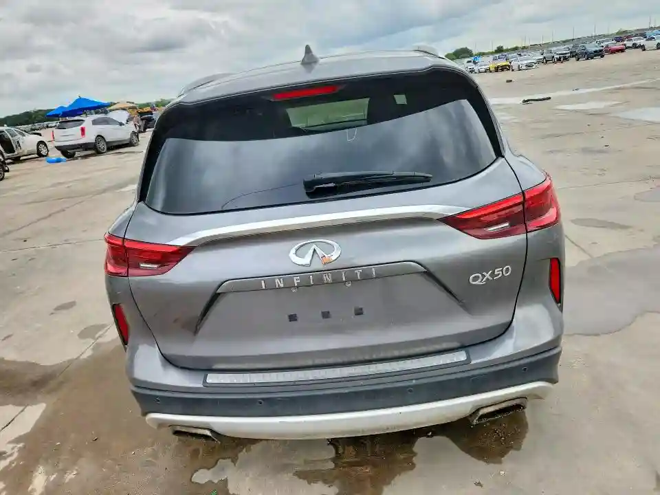 3PCAJ5M12KF101806 2019 INFINITI QX50-5