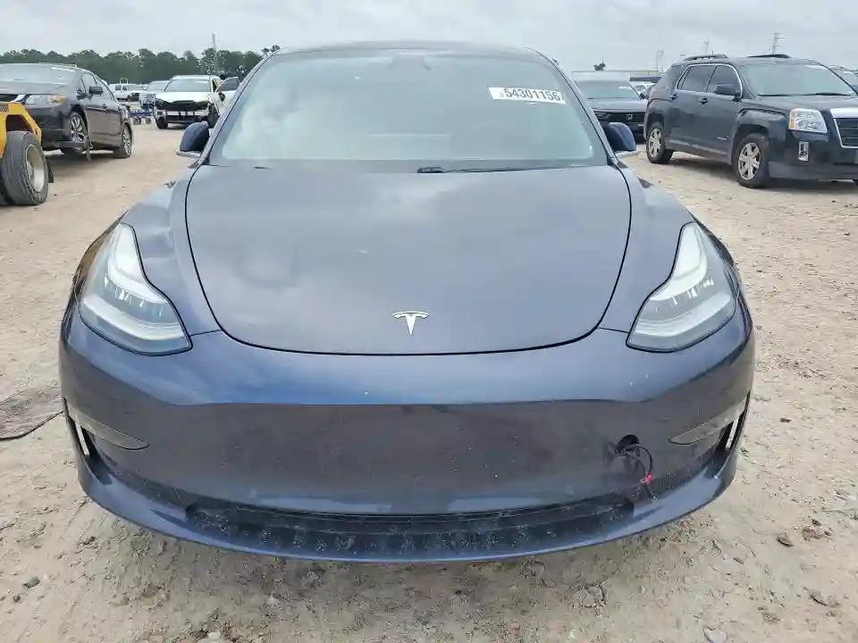5YJ3E1EA5JF151666 2018 TESLA MODEL 3-4