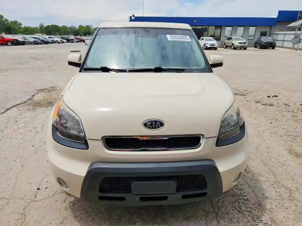 KNDJT2A25B7718256 2011 KIA SOUL-4