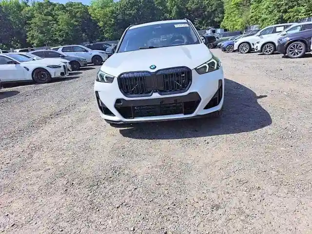 WBX13EF09T5562392 2026 BMW X1-4