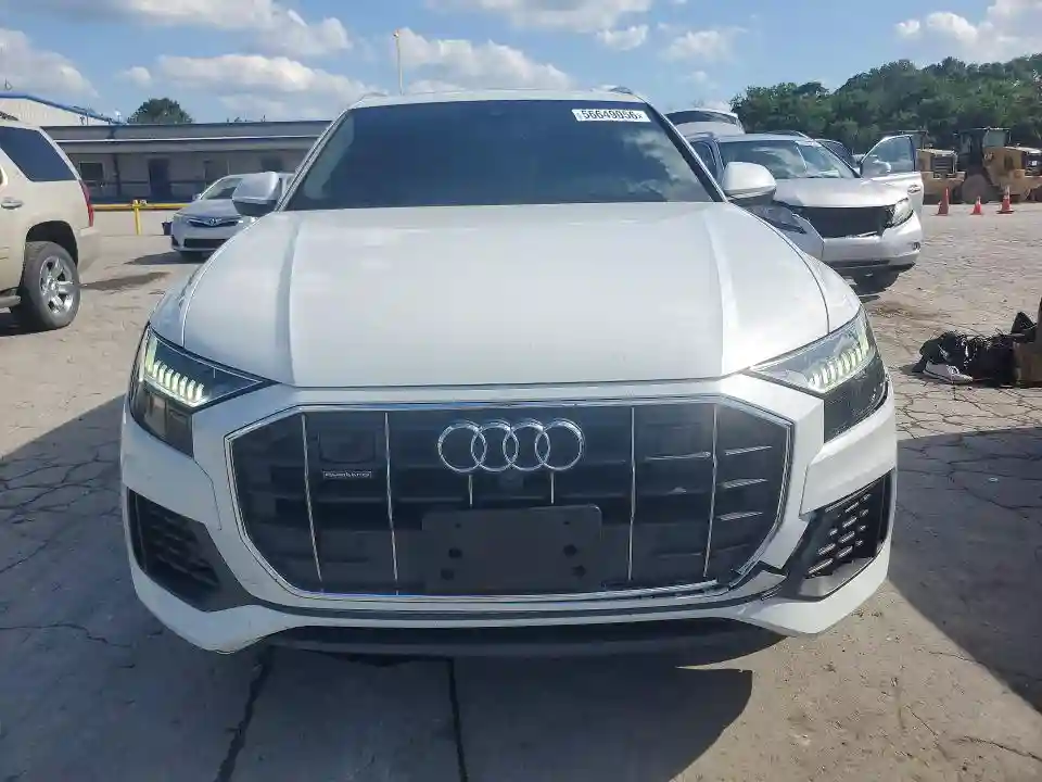 WA1CVAF10KD044431 2019 AUDI Q8-4