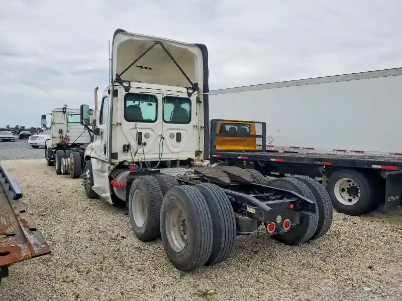 1FUJGEDRXHLHM7522 2017 FREIGHTLINER ALL OTHER-2