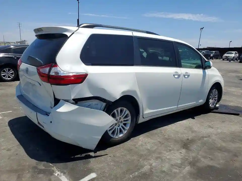 5TDYK3DC9FS541444 2015 TOYOTA SIENNA-2
