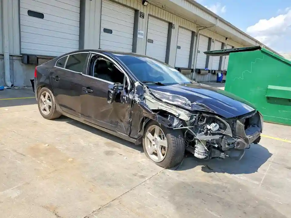YV1612FS5D2224218 2013 VOLVO S60-3