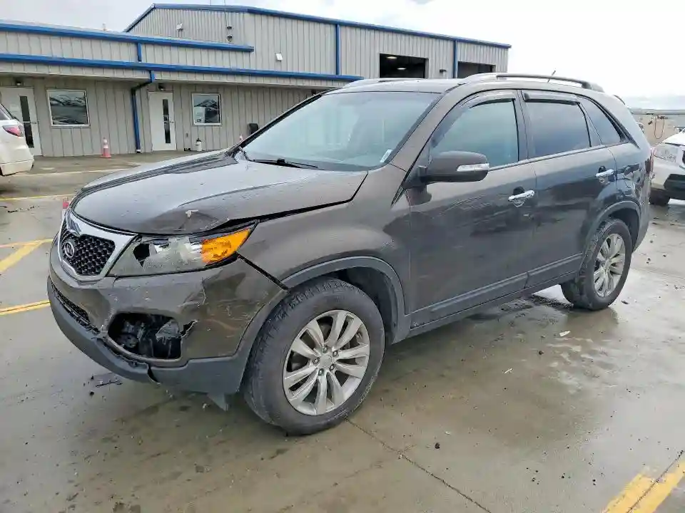 5XYKU3A14BG147389 2011 KIA SORENTO-0