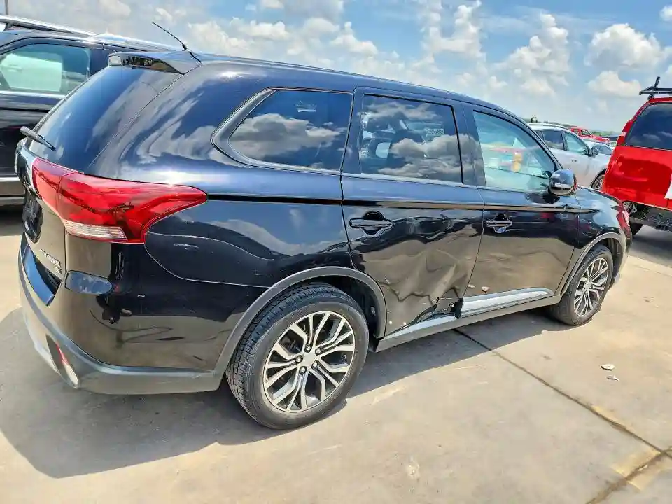 JA4AD3A38GZ011797 2016 MITSUBISHI OUTLANDER-2