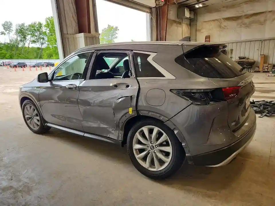 3PCAJ5M32KF121085 2019 INFINITI QX50-1