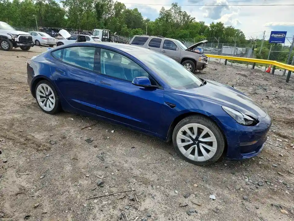 5YJ3E1EA7NF185940 2022 TESLA MODEL 3-3