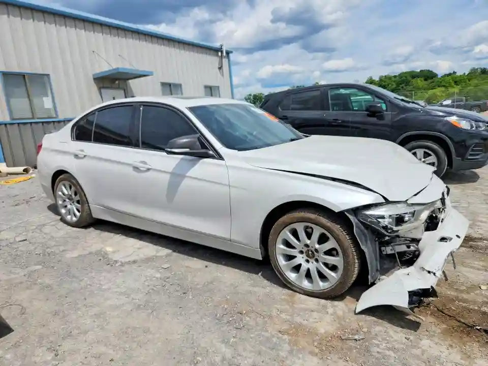 WBA8D9G33HNU65640 2017 BMW 3 SERIES-3