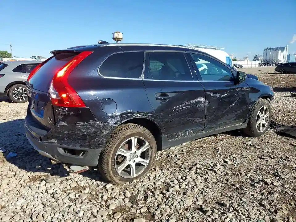 YV4902DZXD2393282 2013 VOLVO XC60-2