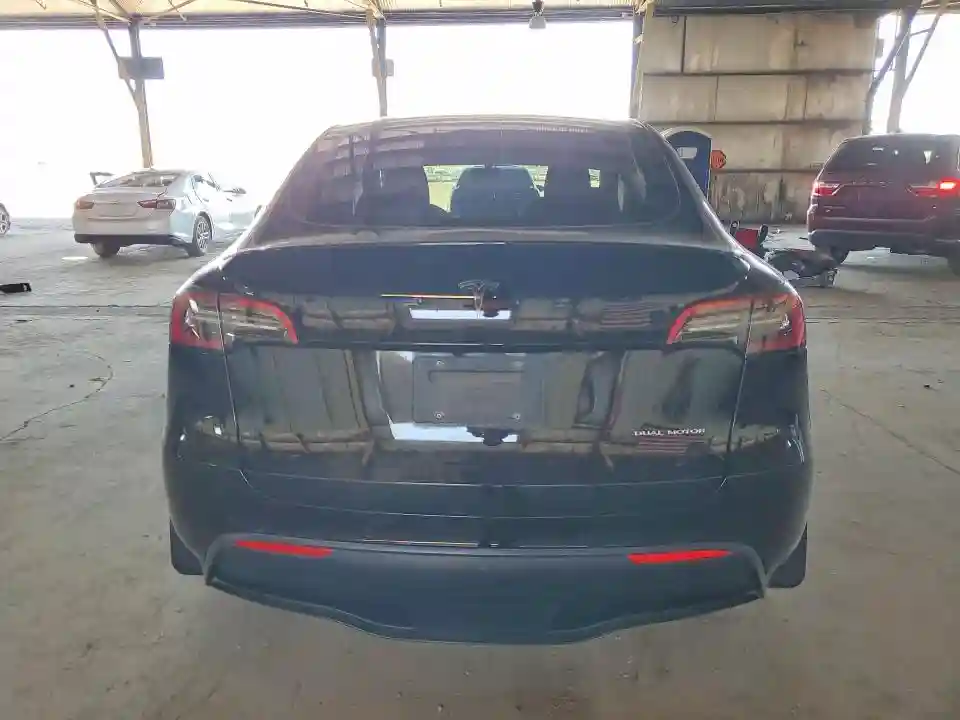7SAYGDEEXNF369616 2022 TESLA MODEL Y-5