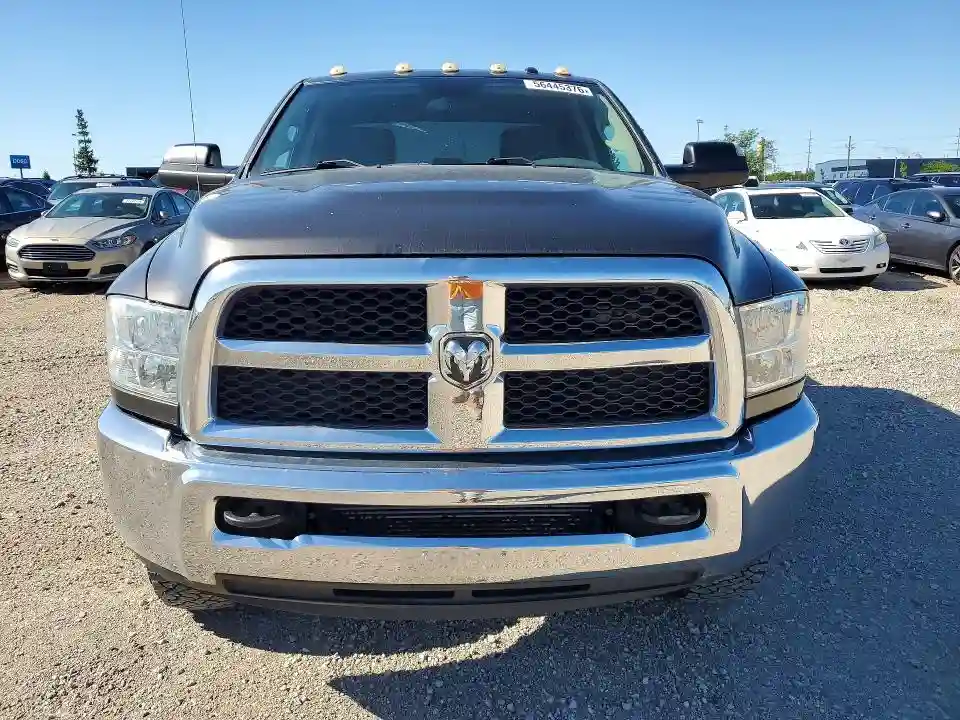 3C63R3CL7HG550109 2017 RAM 3500-4