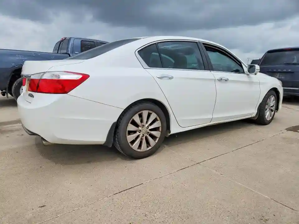 1HGCR2F72DA031190 2013 HONDA ACCORD-2