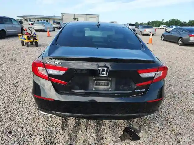 1HGCV3F6XJA005862 2018 HONDA ACCORD-5
