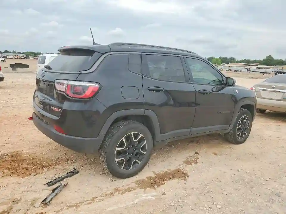 3C4NJDDB3LT233299 2020 JEEP COMPASS-2