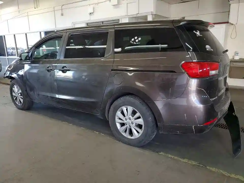 KNDMB5C15H6220272 2017 KIA SEDONA-1