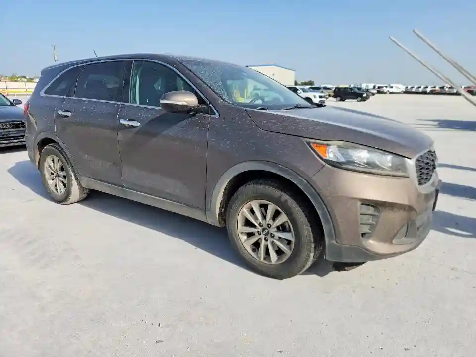 5XYPG4A56KG554880 2019 KIA SORENTO-3