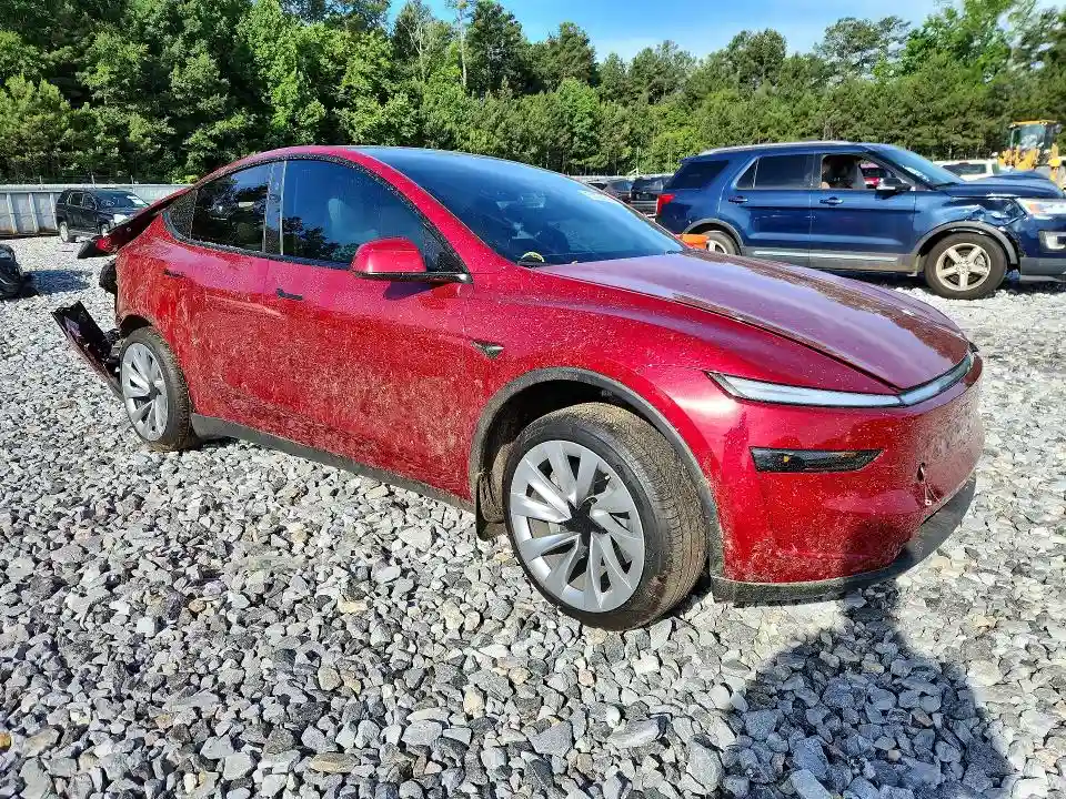 7SAYGDED8TA445450 2026 TESLA MODEL Y-3