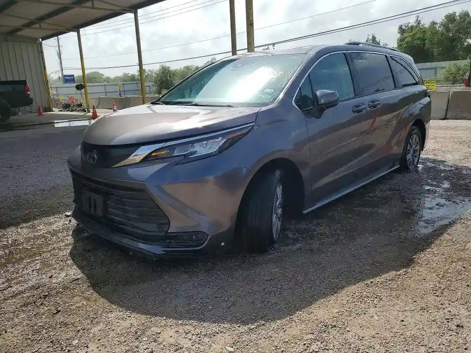 5TDBRKEC1PS160361 2023 TOYOTA SIENNA-0