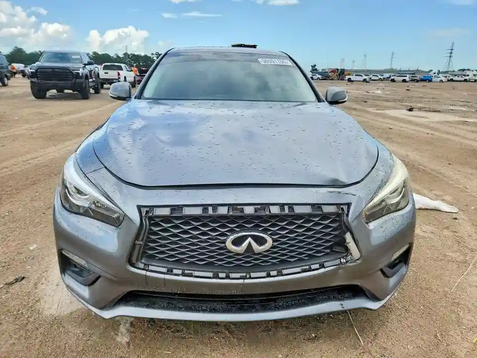 JN1EV7AP9JM361252 2018 INFINITI Q50-4
