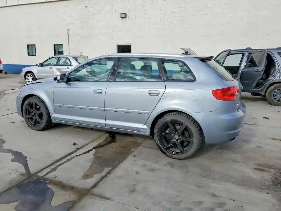 WAUKJBFM6BA124313 2011 AUDI A3-1