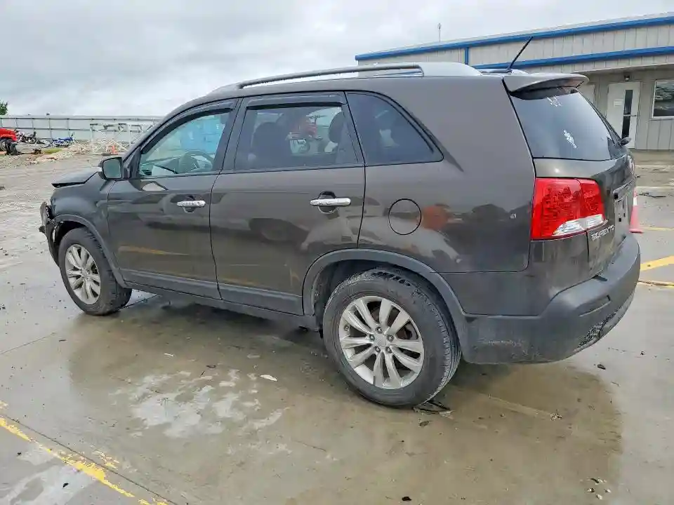 5XYKU3A14BG147389 2011 KIA SORENTO-1