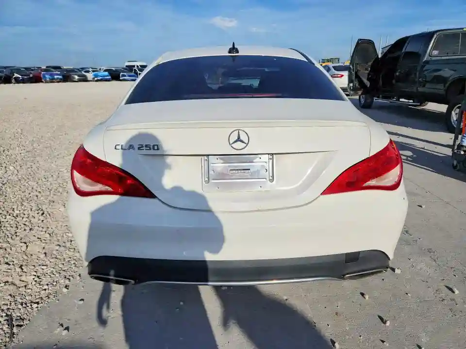 WDDSJ4EB0JN683920 2018 MERCEDES-BENZ CLA-CLASS-5