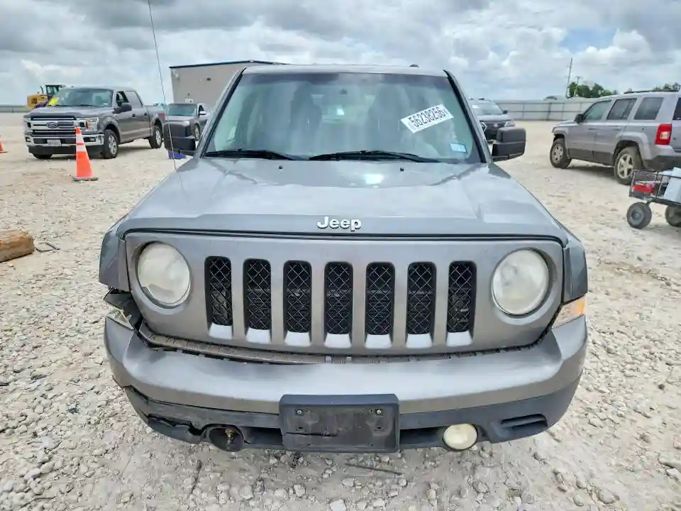 1C4NJPBAXCD585944 2012 JEEP PATRIOT-4