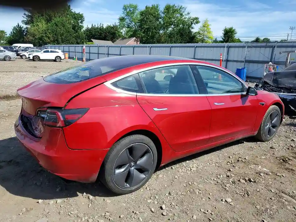5YJ3E1EA8JF004211 2018 TESLA MODEL 3-2