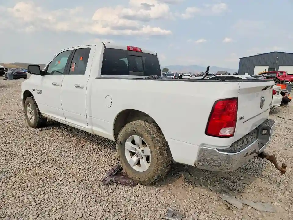 1C6RR7GT2JS150517 2018 RAM 1500-1