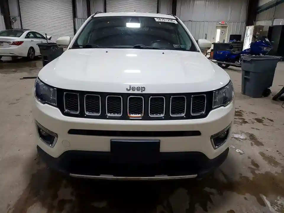3C4NJDCB5KT753469 2019 JEEP COMPASS-4