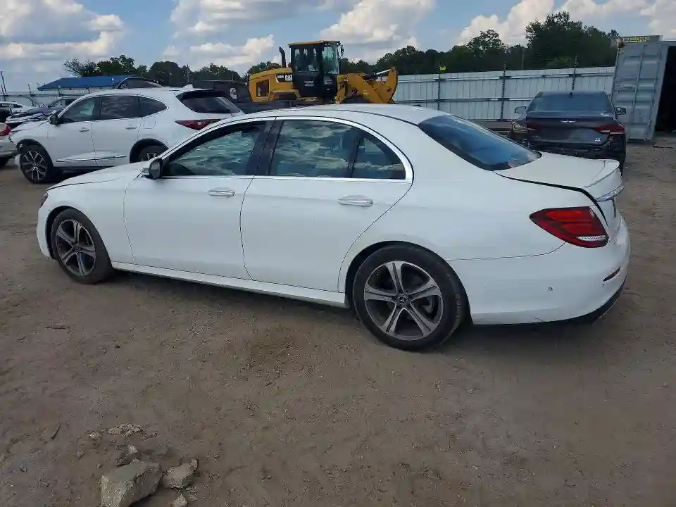 WDDZF4JBXJA390989 2018 MERCEDES-BENZ E-CLASS-1