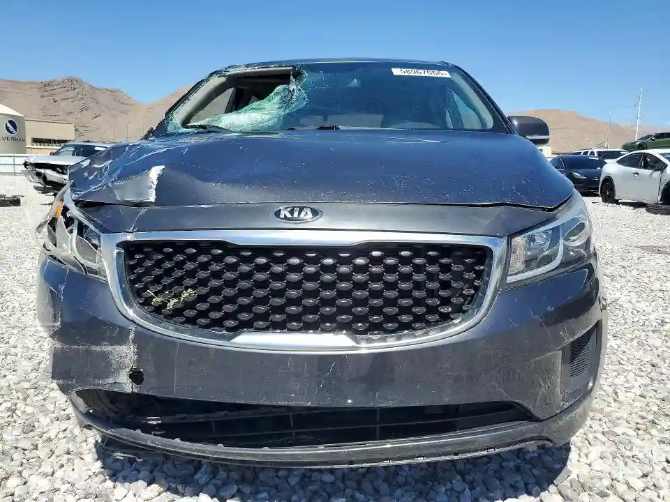KNDMB5C13G6183947 2016 KIA SEDONA-4