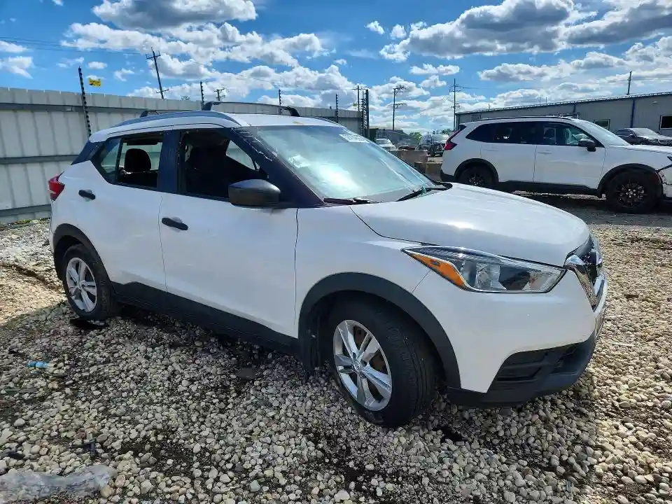 3N1CP5CU9JL530429 2018 NISSAN KICKS-3