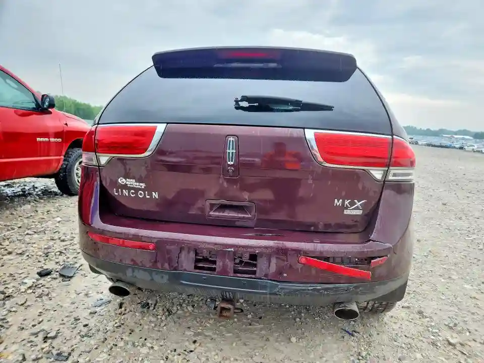 2LMDJ8JK6BBJ20853 2011 LINCOLN MKX-5
