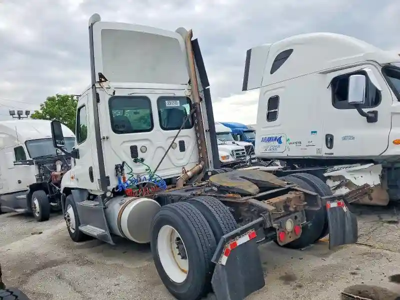 1FUBGEDV1GLHC5761 2016 FREIGHTLINER ALL OTHER-2