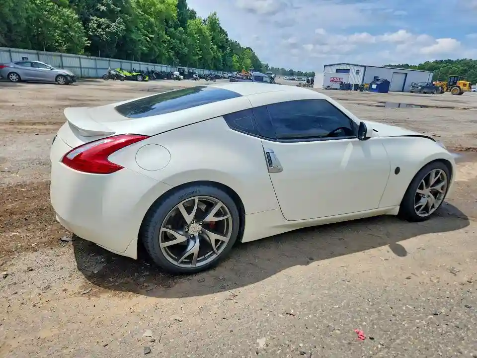 JN1AZ4EH3GM937012 2016 NISSAN 370Z-2