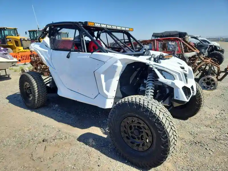 3JBVXAV42LK000097 2020 CAN-AM SIDEBYSIDE-0