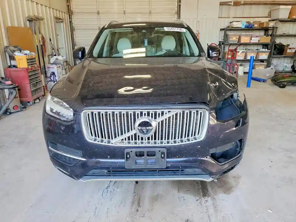 YV4A22PL8H1175450 2017 VOLVO XC90-4