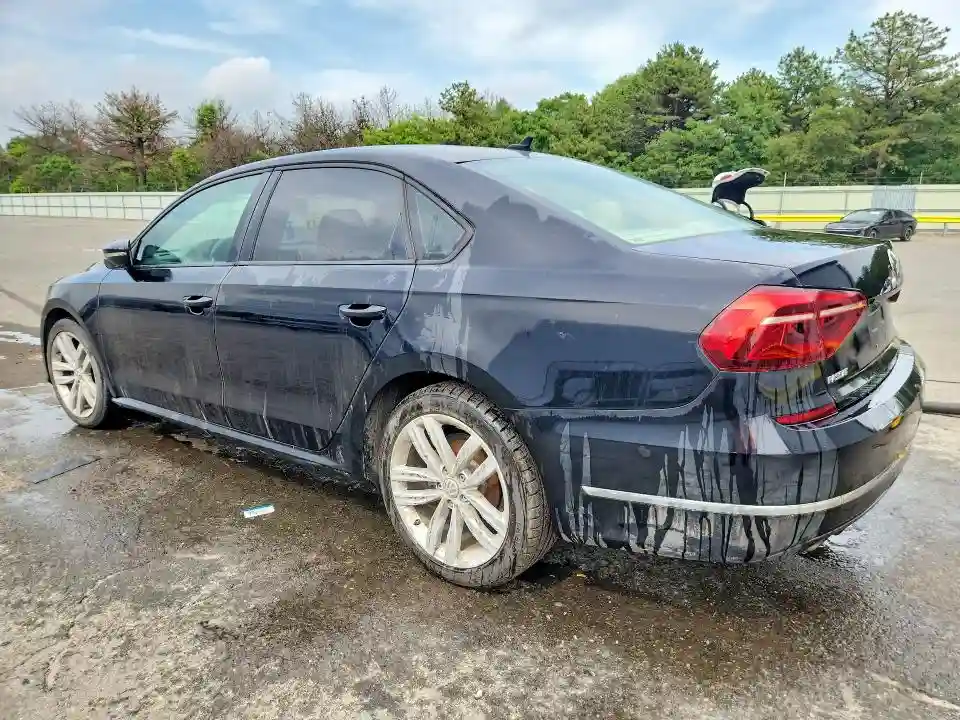 1VWLA7A32KC000334 2019 VOLKSWAGEN PASSAT-1