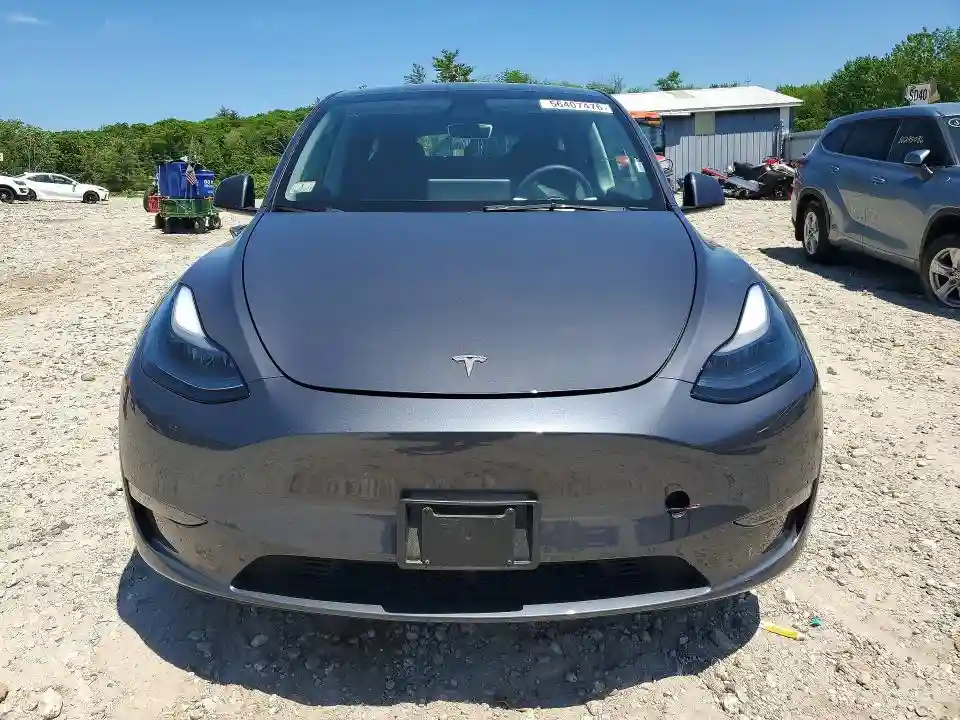 7SAYGDEE9PF836981 2023 TESLA MODEL Y-4